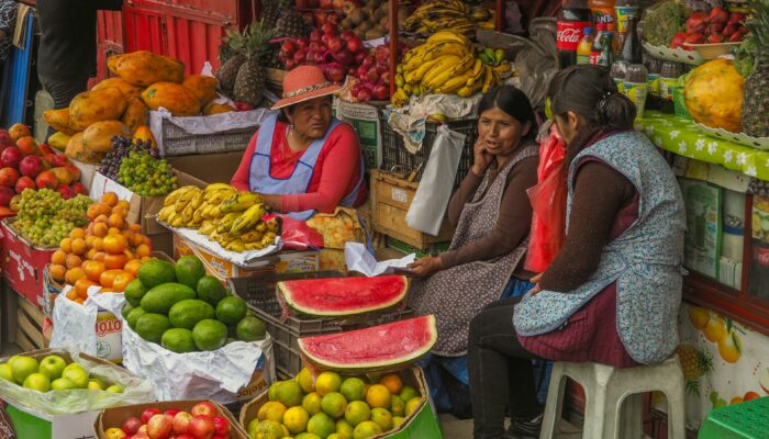 LA PAZ / WALKING CITY TOUR &   CABLE CAR (3.600 M.A.S.L. – 11,811 FT)